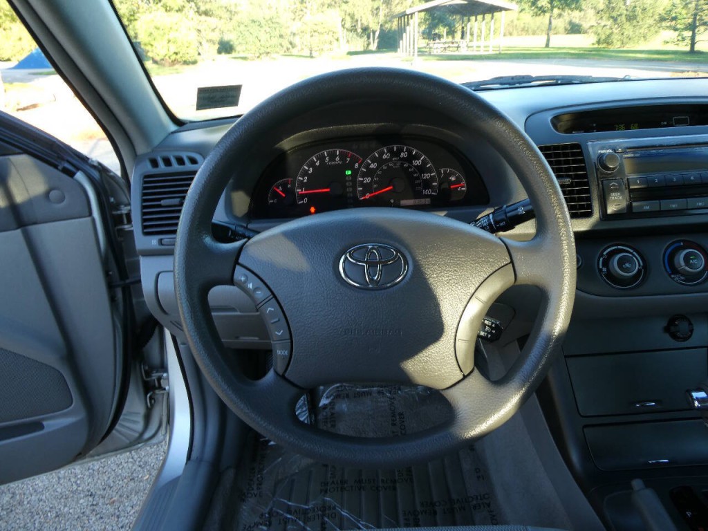 2005 Toyota Camry Image 11