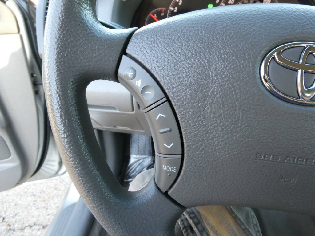 2005 Toyota Camry Image 12