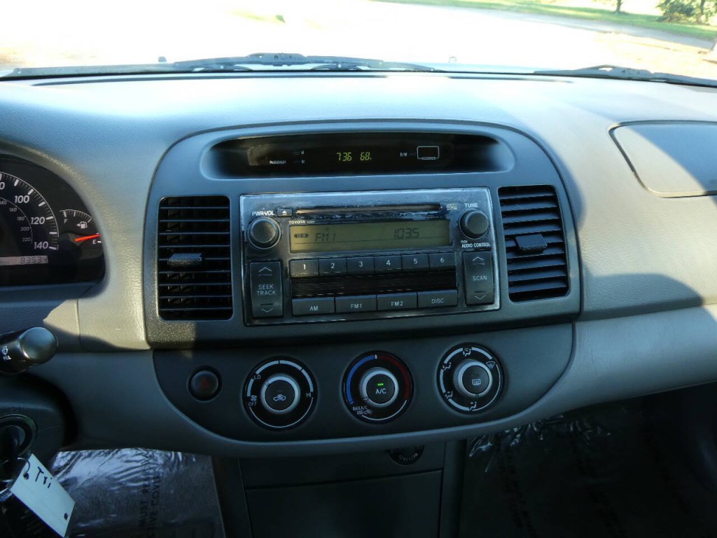 2005 Toyota Camry Image 15