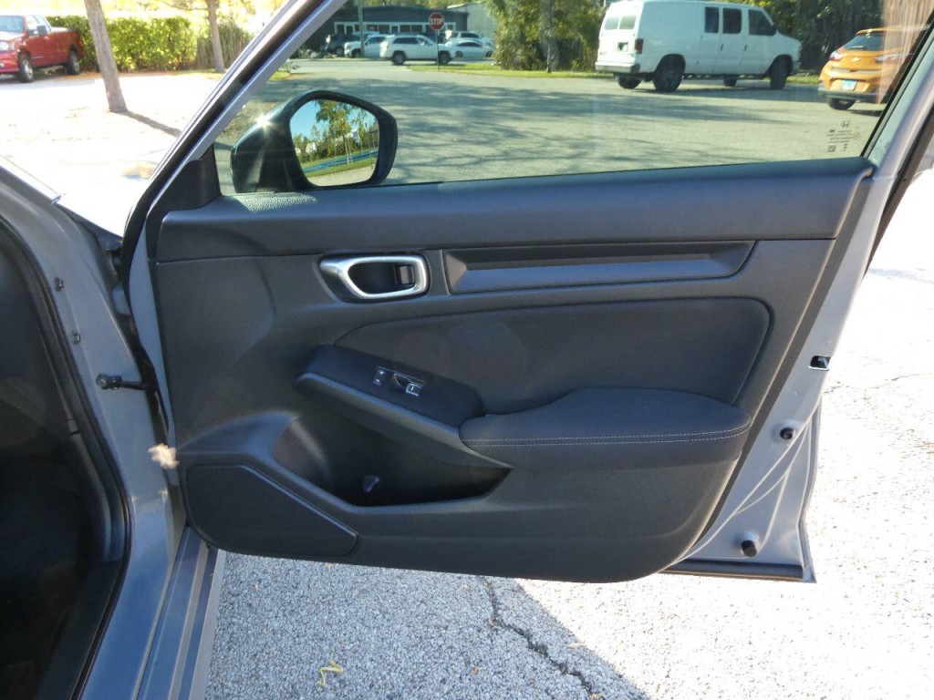 2026 Honda Civic Image 32