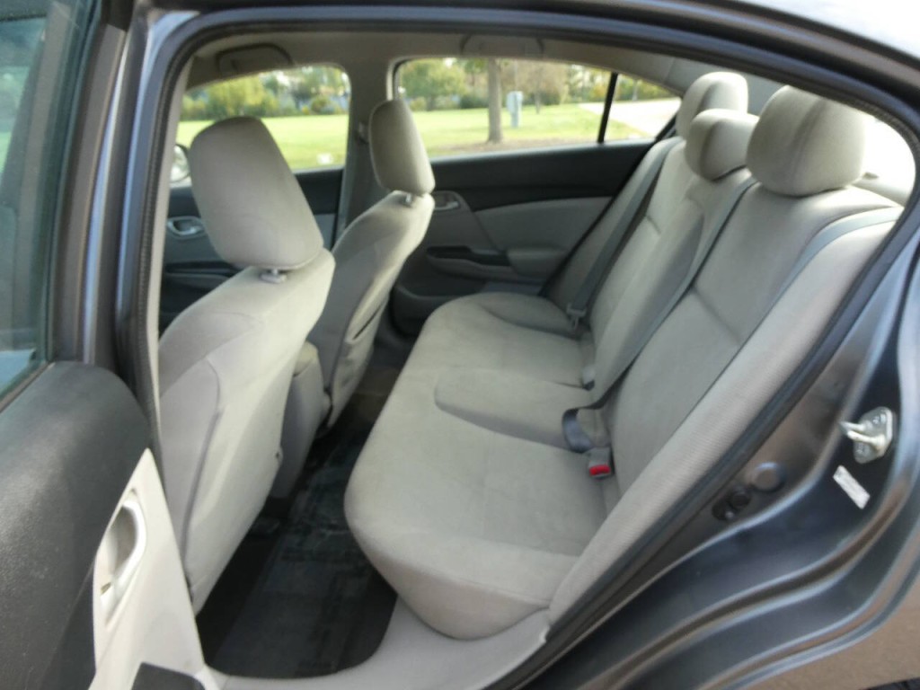 2012 Honda Civic Image 24