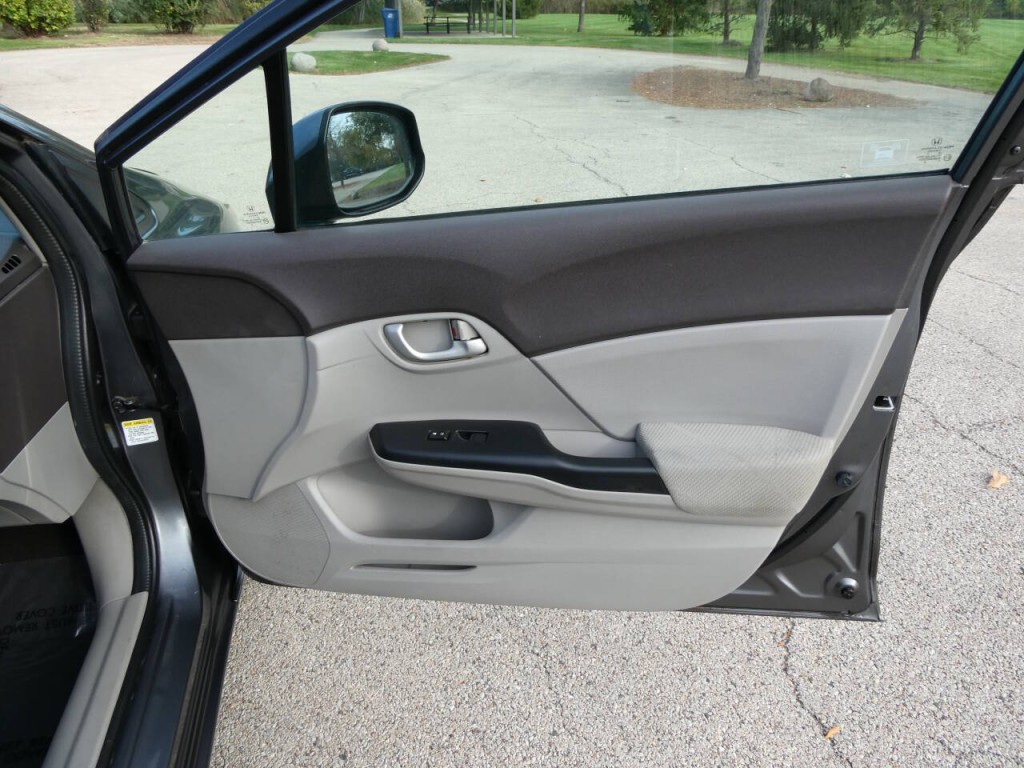 2012 Honda Civic Image 29