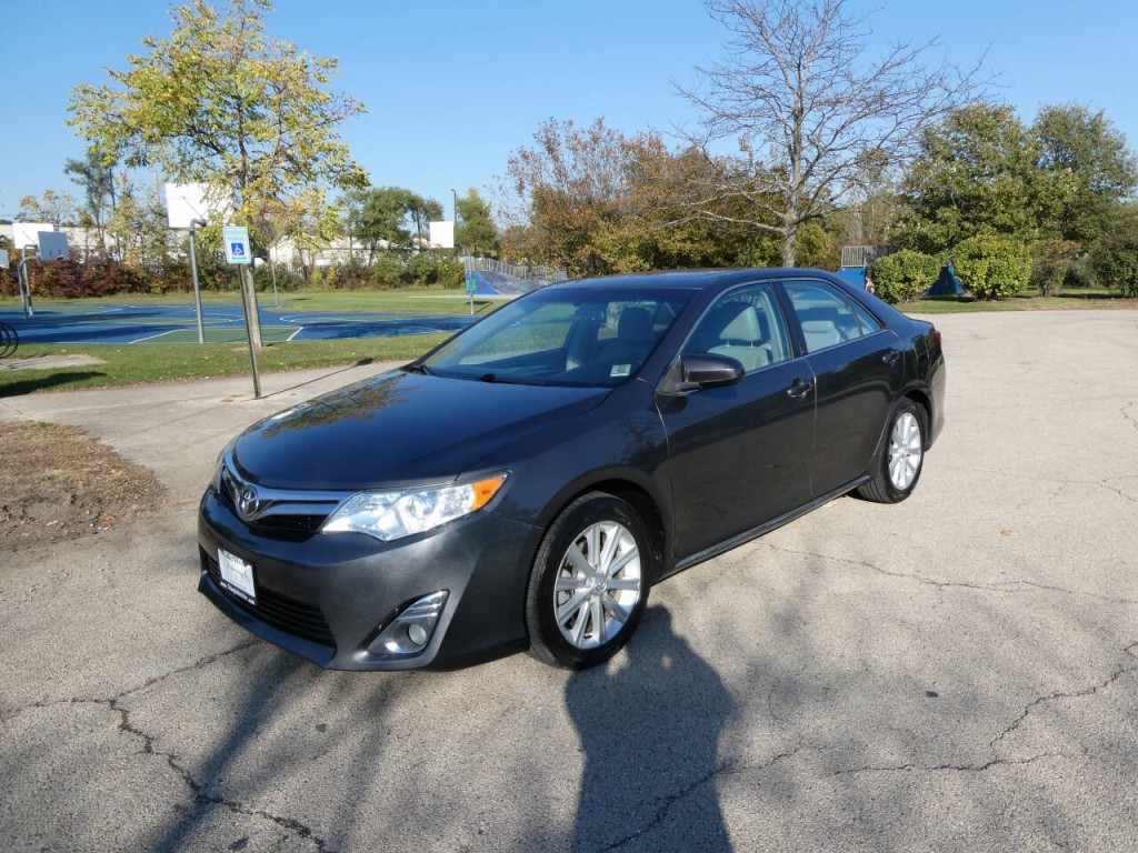 2014 Toyota Camry Image 1