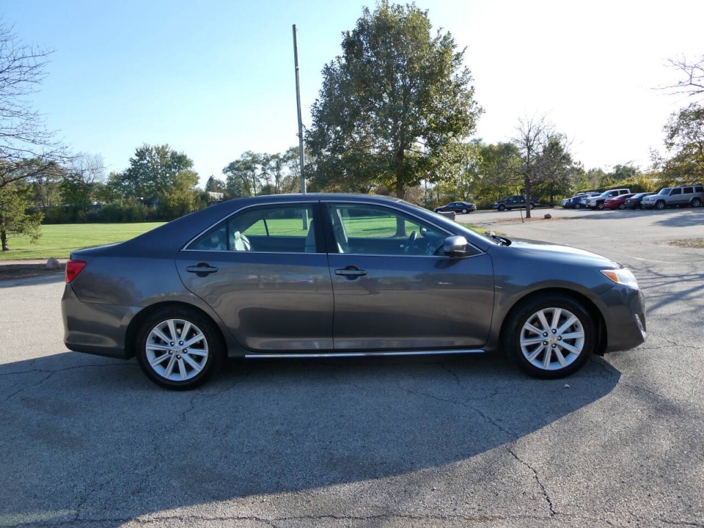 2014 Toyota Camry Image 4