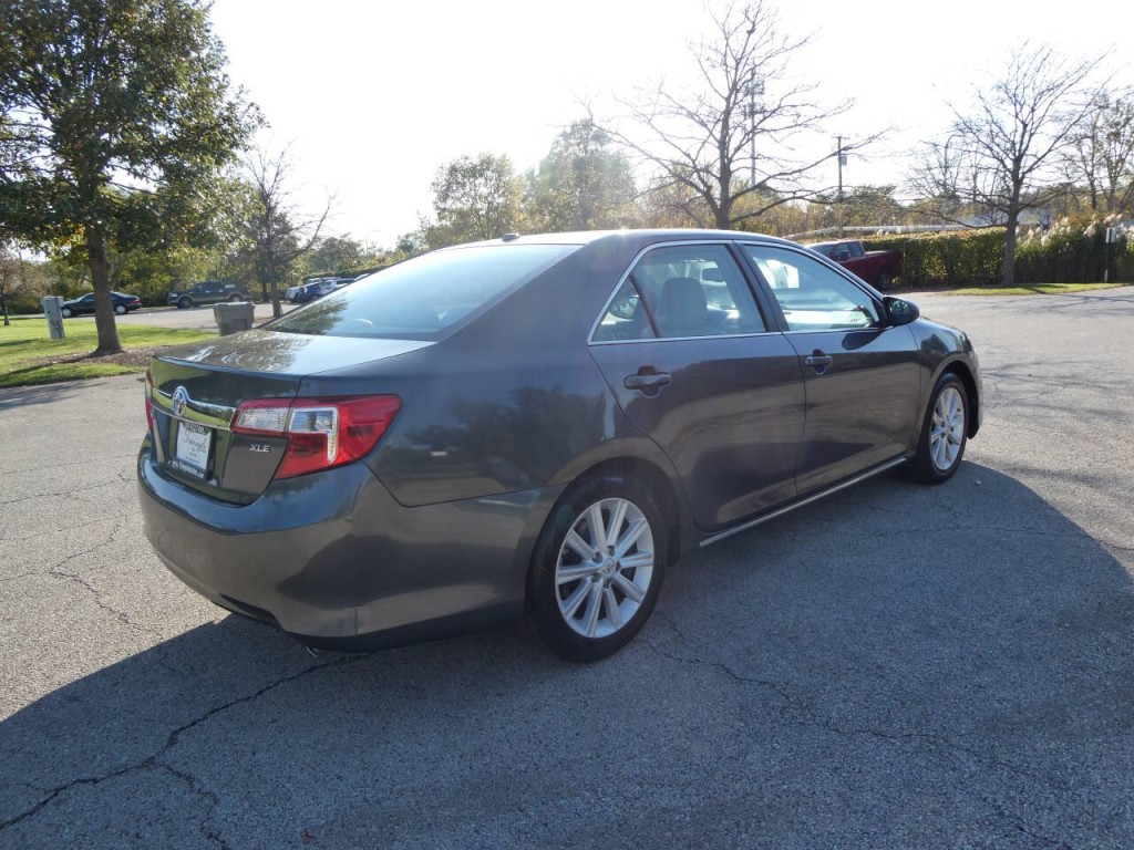 2014 Toyota Camry Image 5