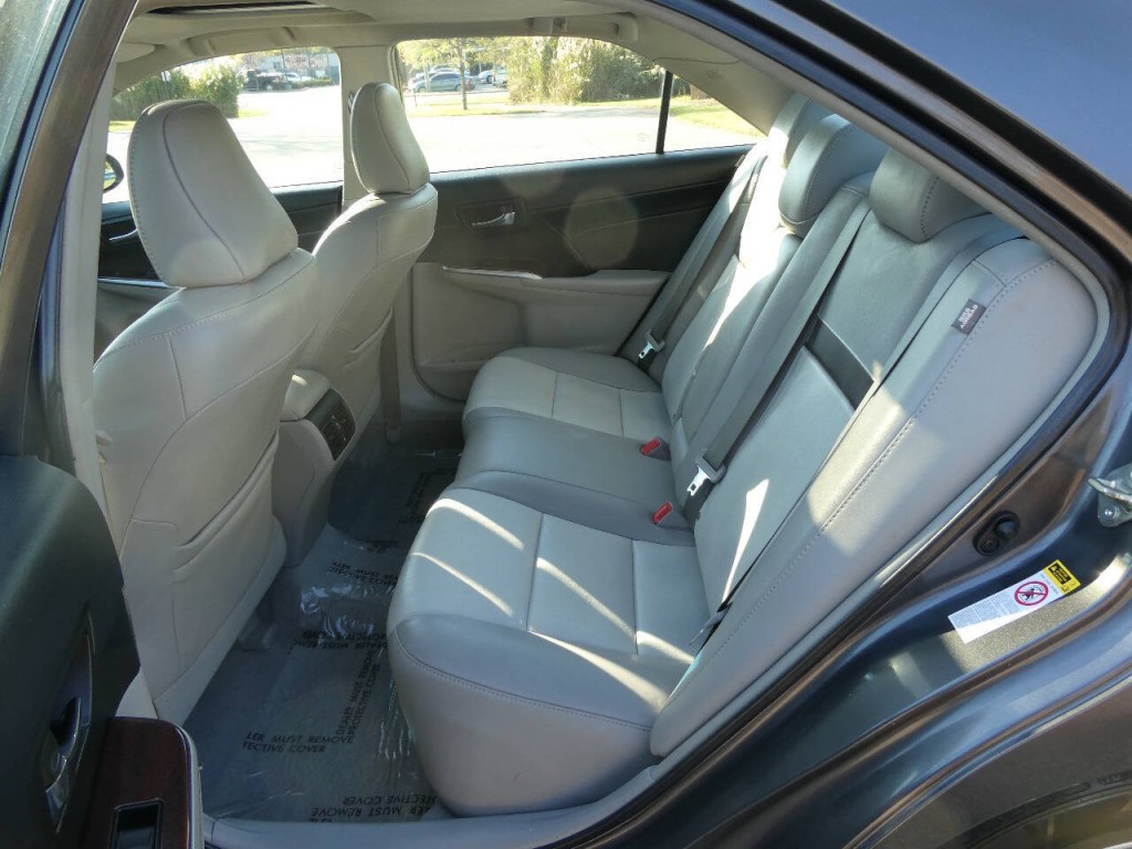 2014 Toyota Camry Image 26