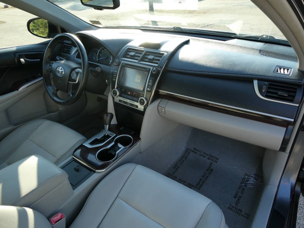 2014 Toyota Camry Image 29