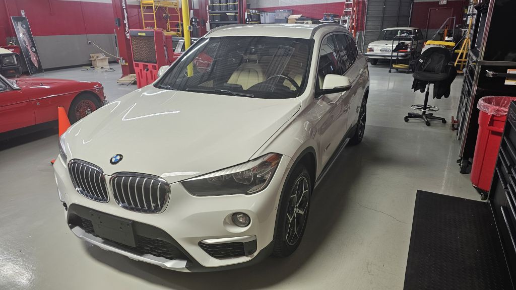 2017 BMW X1 Image 1