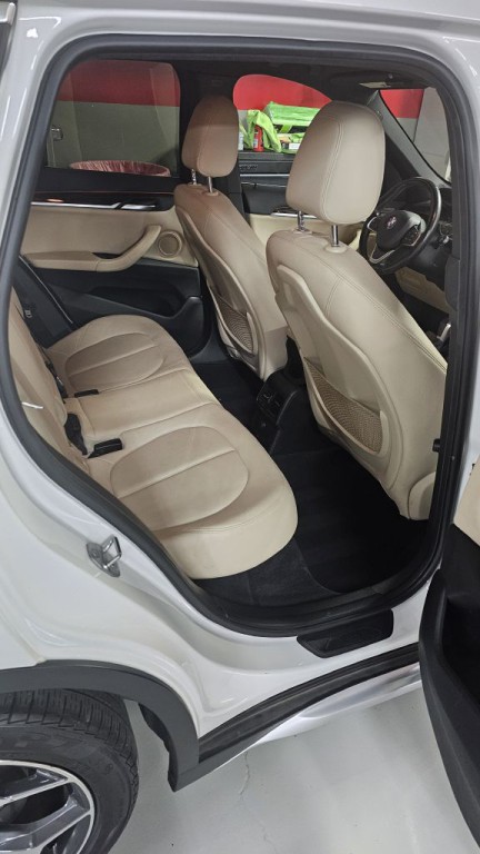 2017 BMW X1 Image 4