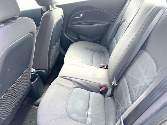 2016 Kia Rio Image 11