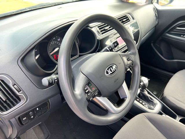 2016 Kia Rio Image 14