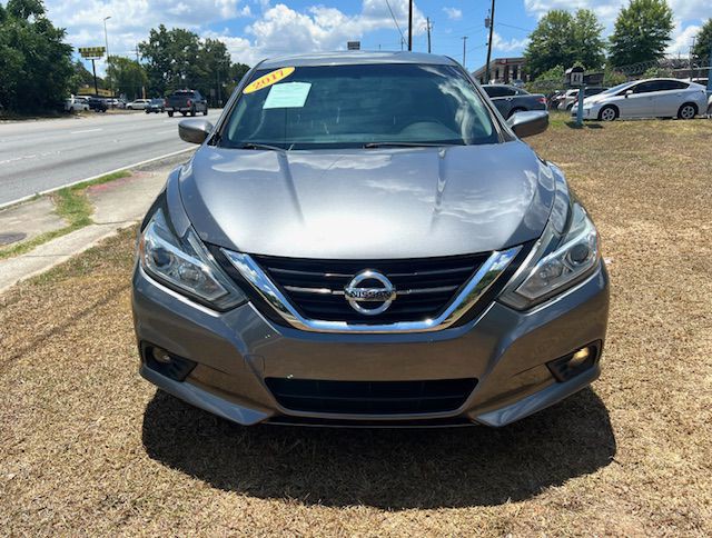 2017 Nissan Altima Image 2