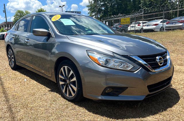 2017 Nissan Altima Image 3