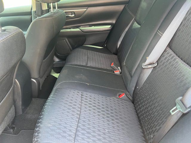 2017 Nissan Altima Image 11