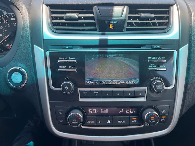 2017 Nissan Altima Image 16