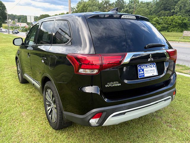 2020 Mitsubishi Outlander Image 4