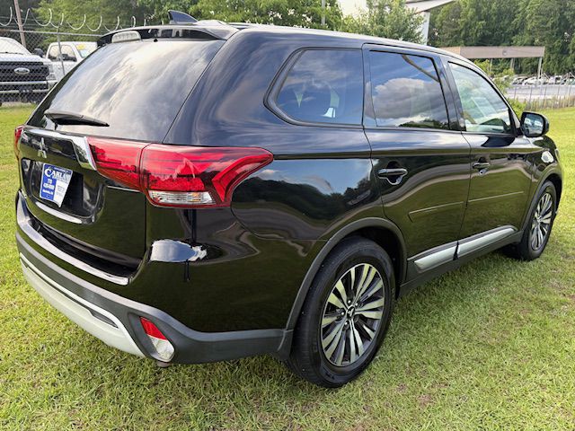 2020 Mitsubishi Outlander Image 6