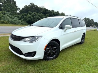 Image for 2018 Chrysler Pacifica Touring L ID: 6688326