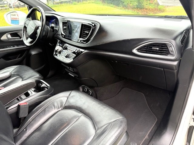 2018 Chrysler Pacifica Image 9