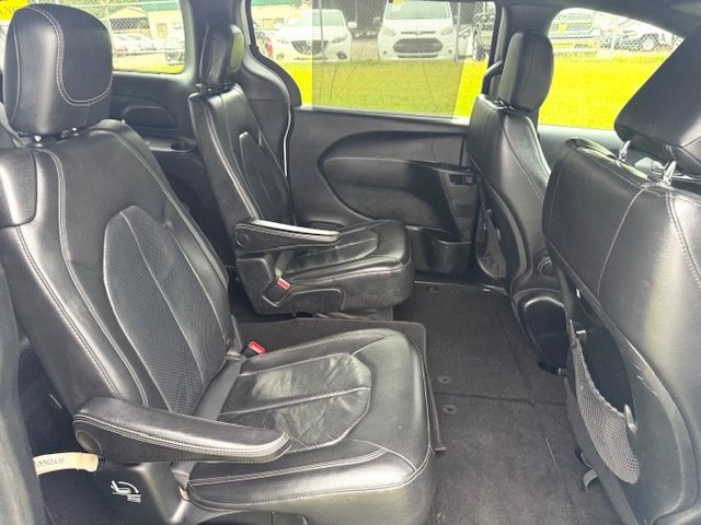 2018 Chrysler Pacifica Image 11