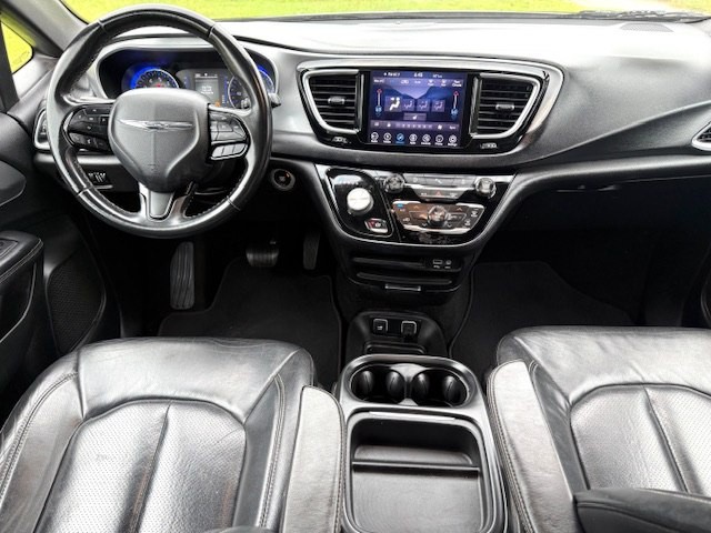 2018 Chrysler Pacifica Image 13