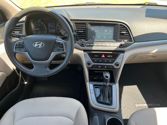 2018 Hyundai Elantra Image 12