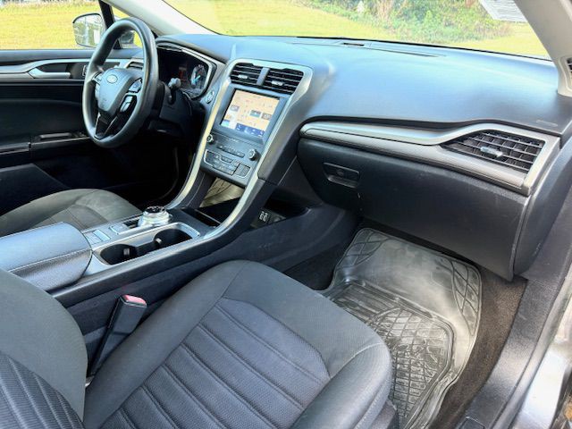 2020 Ford Fusion Image 9