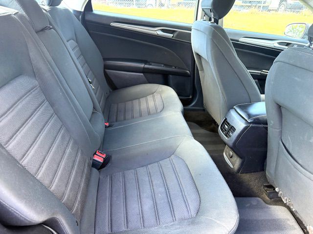 2020 Ford Fusion Image 10