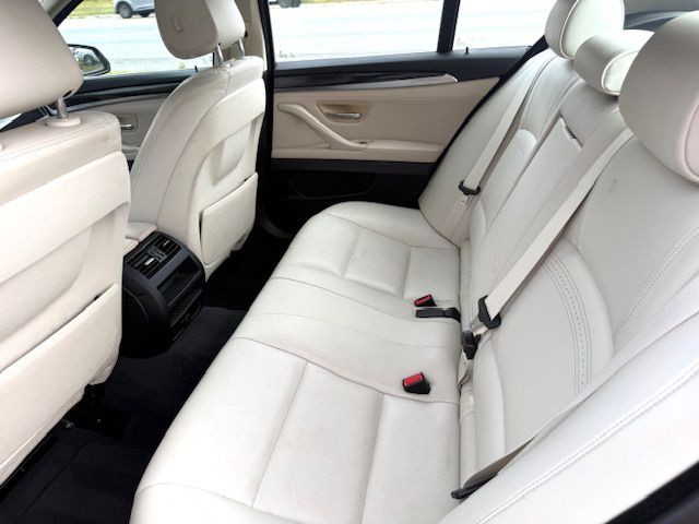 2016 BMW 5 Series Image 11