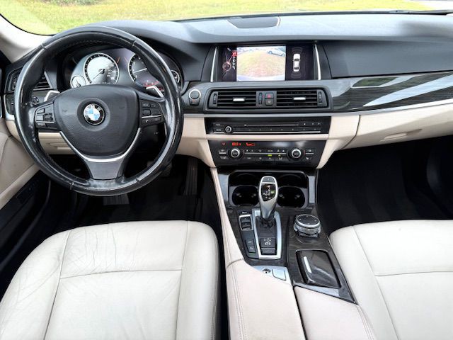 2016 BMW 5 Series Image 13