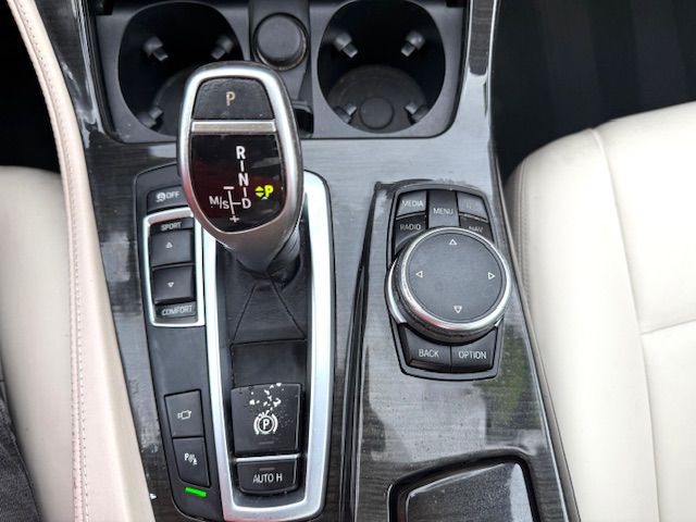 2016 BMW 5 Series Image 16