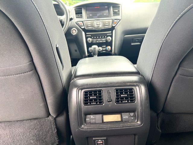 2018 Nissan Pathfinder Image 13
