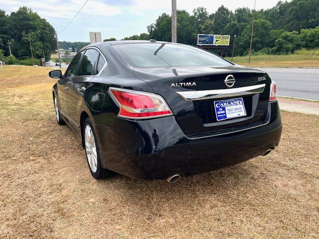 2015 Nissan Altima Image 4