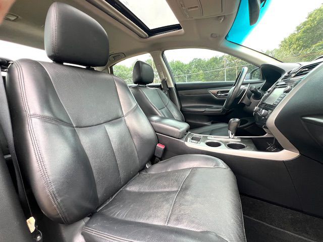 2015 Nissan Altima Image 8
