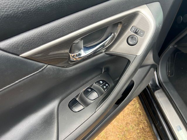2015 Nissan Altima Image 13