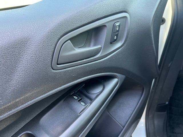 2015 Ford Transit Connect Image 17