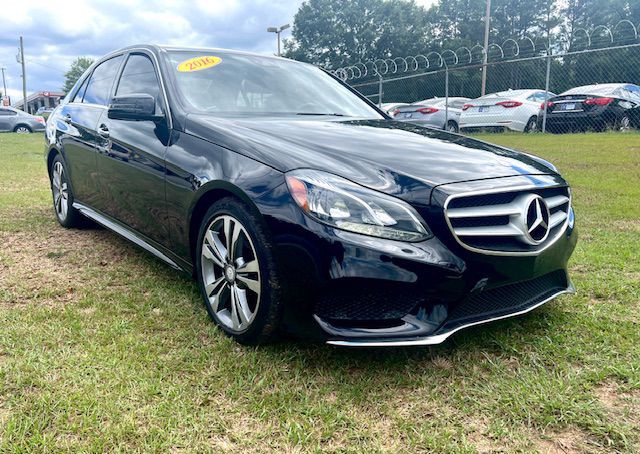2016 Mercedes-Benz E-Class Image 3