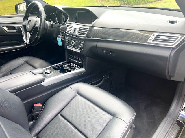 2016 Mercedes-Benz E-Class Image 9