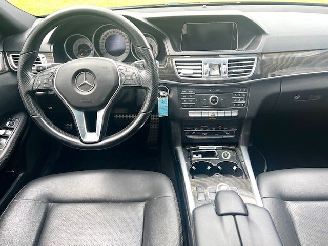 2016 Mercedes-Benz E-Class Image 13