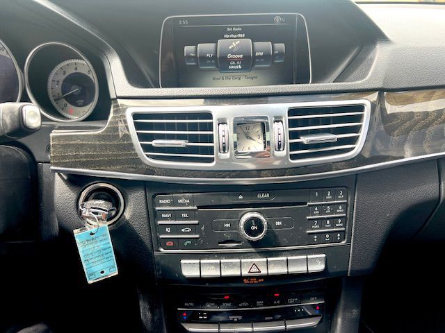 2016 Mercedes-Benz E-Class Image 16
