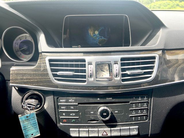 2016 Mercedes-Benz E-Class Image 17