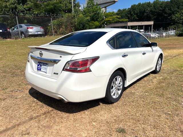 2014 Nissan Altima Image 24