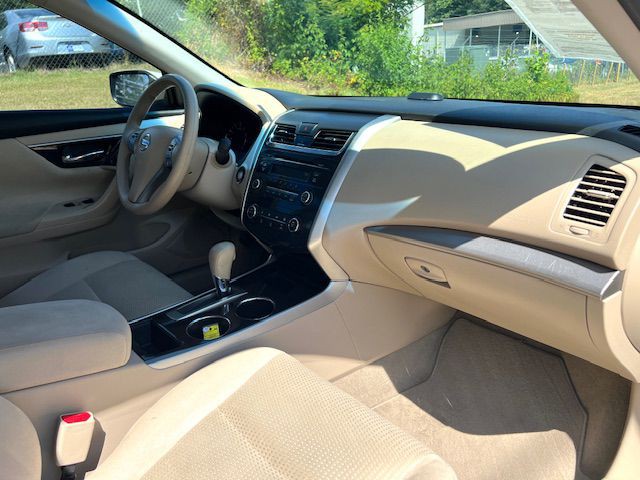 2014 Nissan Altima Image 27