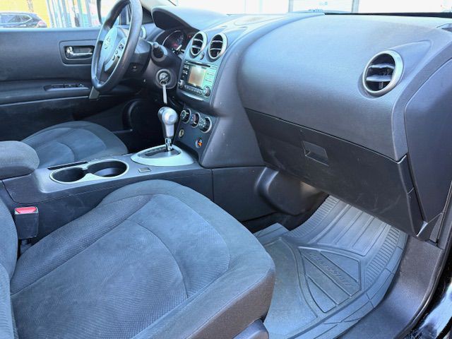 2015 Nissan Rogue Image 9