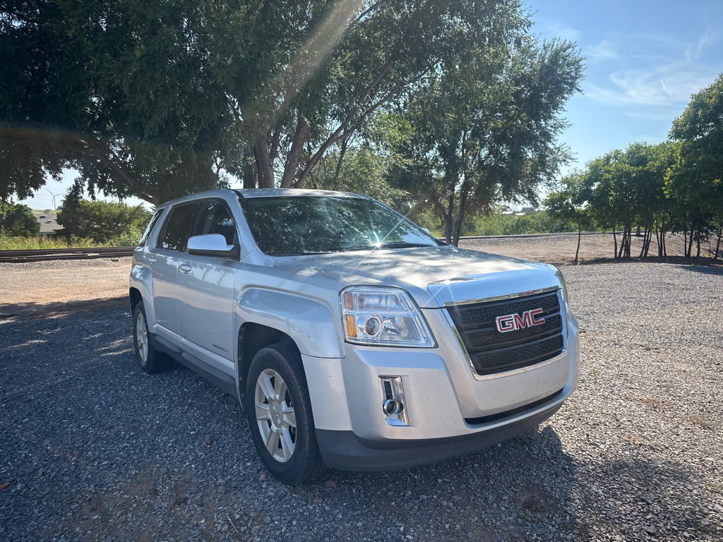 2011 GMC Terrain Image 2