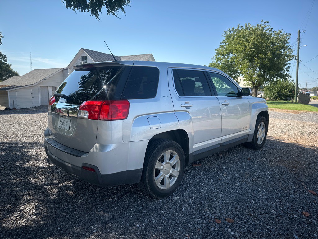 2011 GMC Terrain Image 3