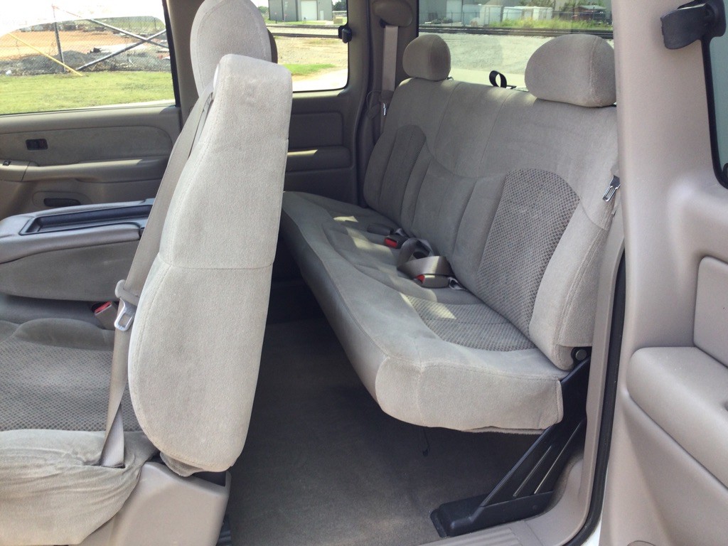 2002 Chevrolet Silverado 1500 Image 3