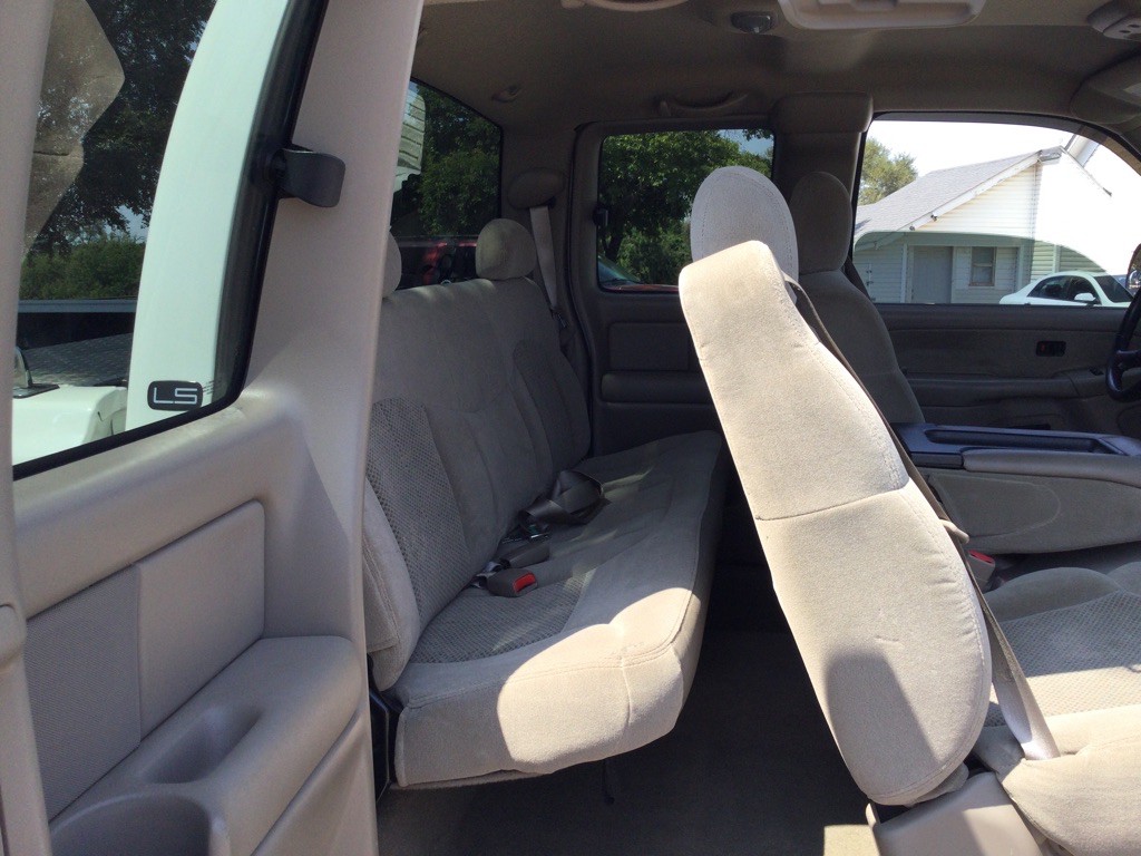 2002 Chevrolet Silverado 1500 Image 8