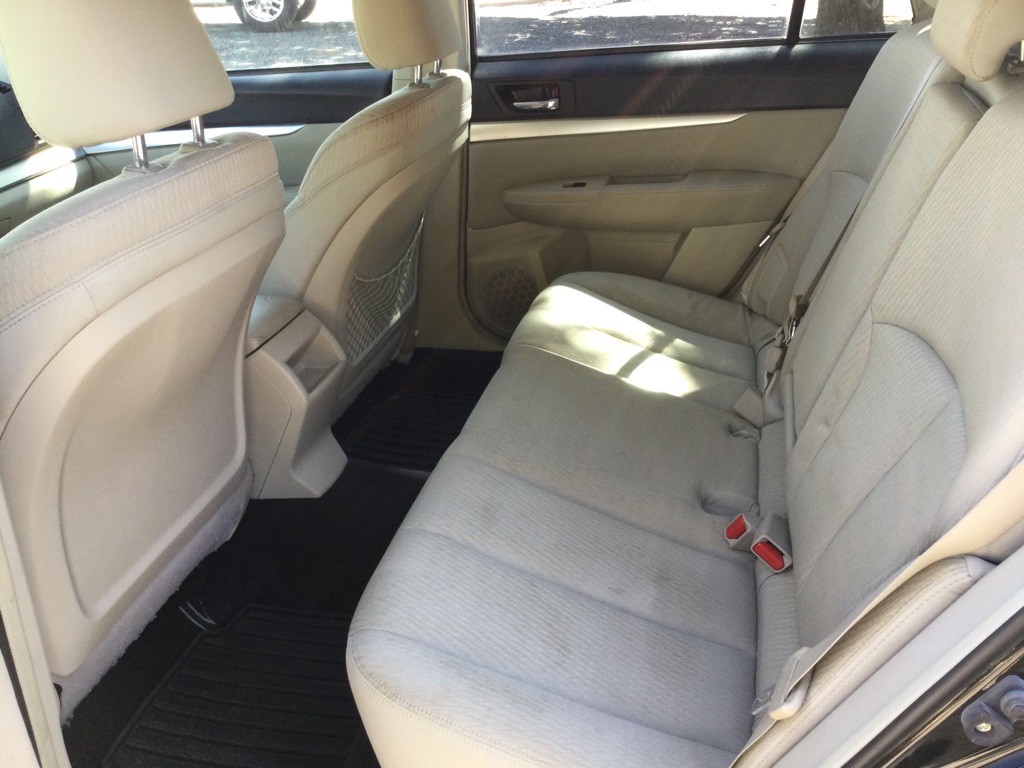 2011 Subaru Outback Image 3