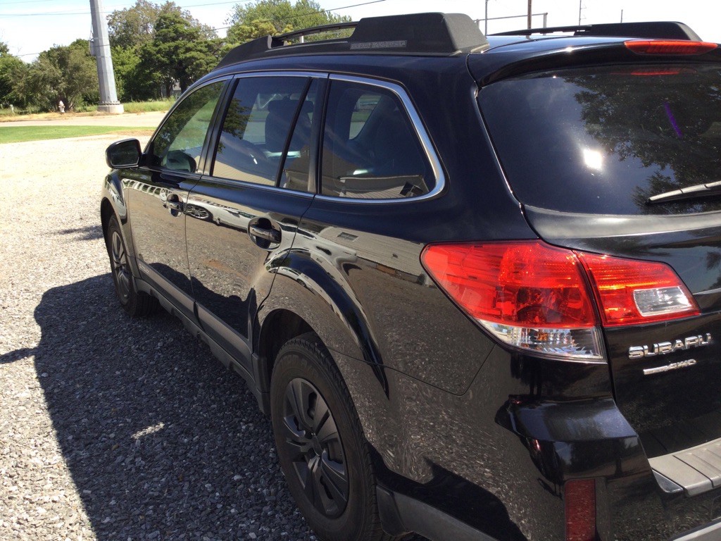 2011 Subaru Outback Image 4